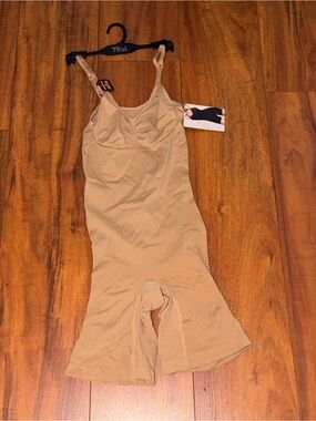 Seamless Sculpting Bodysuit Shaper - Tan
